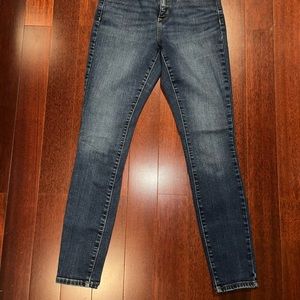 Target universal thread skinny Jean size 2/26 R great condition